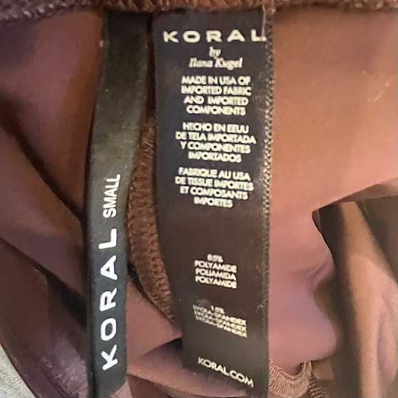 Koral Lustrous Max High Rise Shiny Leggings in Bordeaux - Picture 5 of 16